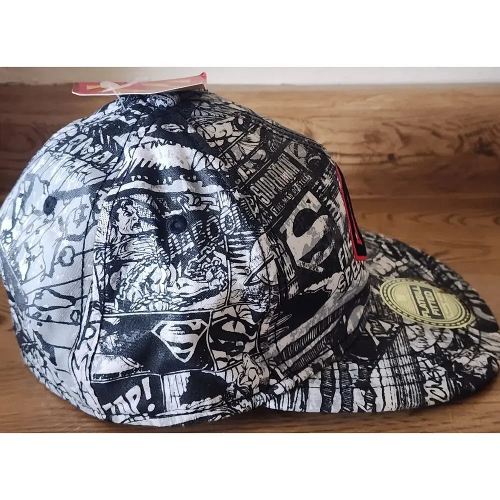 Bioworld Superman DC Comics Flatbill Fitted Hat Men's Black White Comic Print